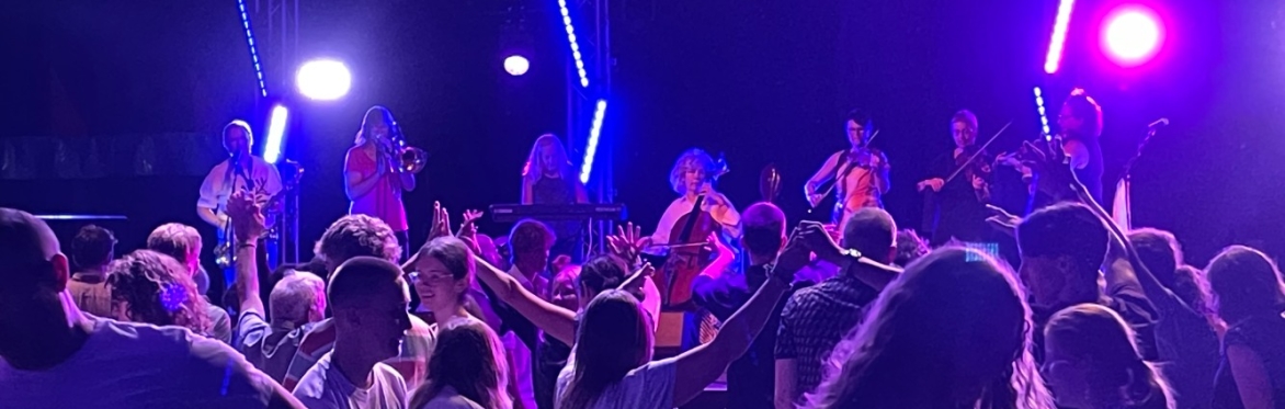 Oxfolk Ceilidh with Token Women inc callers Jo Freya and Fi Fraser